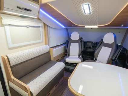Mobilvetta K-Yacht 59 Teknoline 140BHP Auto 2023