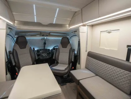 Adria Matrix Supreme 670 DL 140BHP Auto 2024