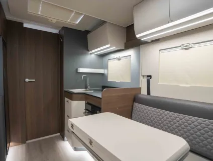 Adria Matrix Supreme 670 DL 140BHP Auto 2024