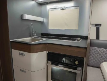 Adria Matrix Supreme 670 DL 140BHP Auto 2024