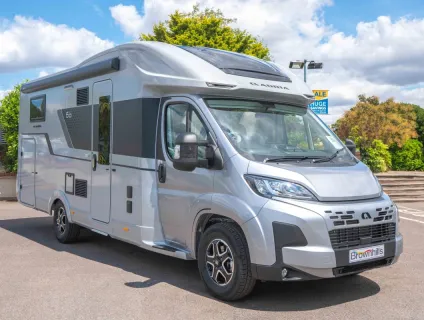 Adria Matrix 670 SL 60Y 140BHP Auto 2025