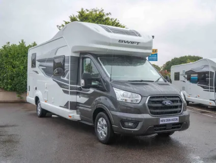 Swift Voyager 485 165BHP Auto 2026