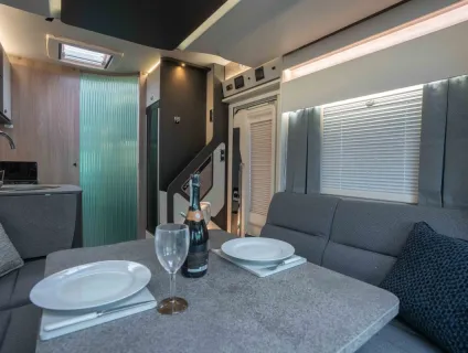 Swift Voyager 540 165BHP Auto 2026