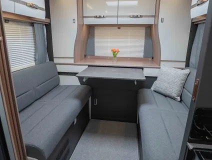Swift Voyager 574 165BHP Auto 2026