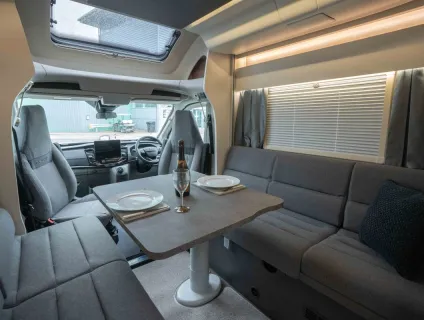 Swift Voyager 574 165BHP Auto 2026