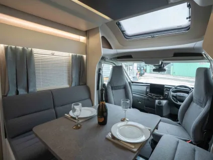Swift Voyager 574 165BHP Auto 2026