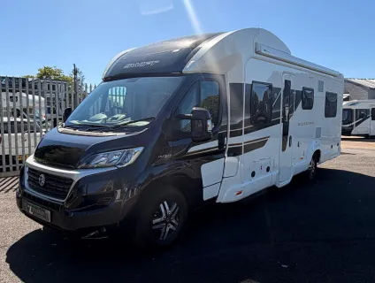 Swift Motorhomes  Bessacarr 596 6 Berth 6 Belted Automatic Motorhome 2018