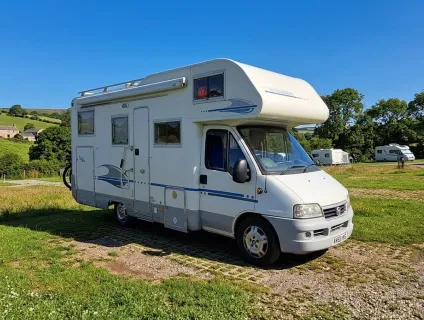 Adria Coral 660 2004
