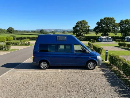 Volkswagen T5 LWB Hightop 2006