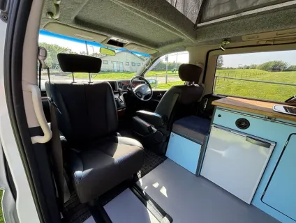 Nissan Elgrand 2006