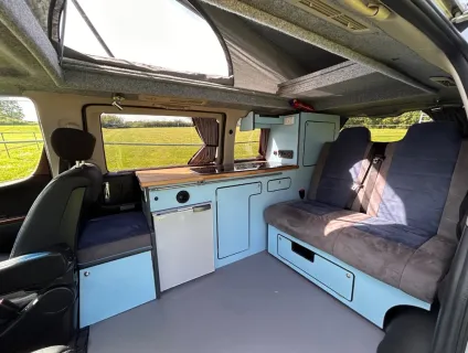 Nissan Elgrand 2006