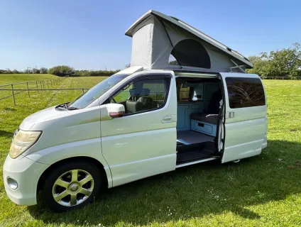 Nissan Elgrand 2006