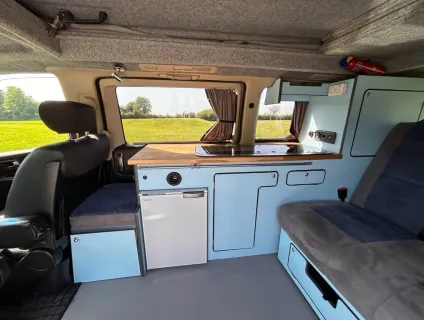 Nissan Elgrand 2006