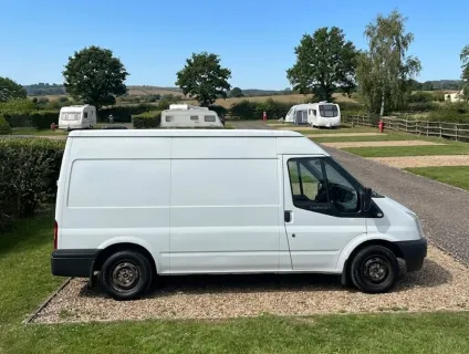 Ford Transit T280 fixed double bed 2010
