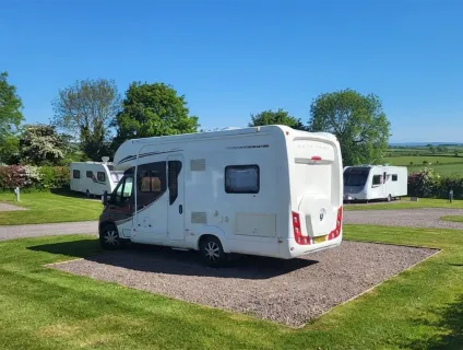 Auto-Trail Tracker fb 2017