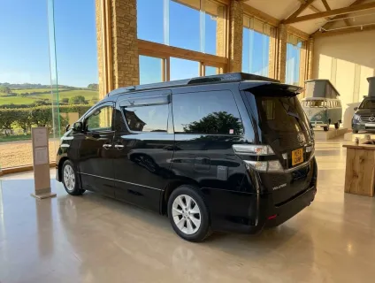 Toyota Vellfire 2010