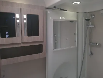 Auto-Sleepers Broadway EK TB LP  2020