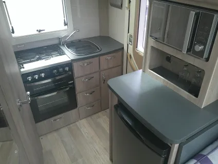 Auto-Sleepers Broadway EK TB LP  2020
