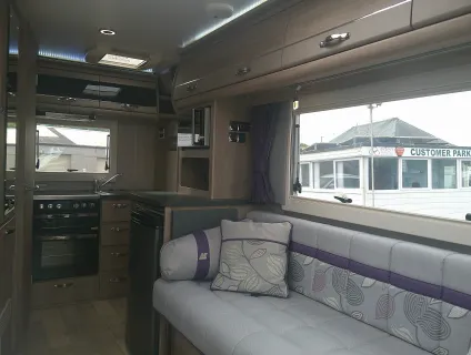 Auto-Sleepers Broadway EK TB LP  2020