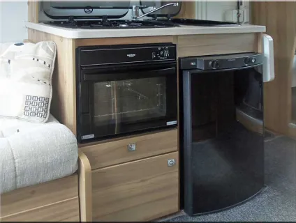 Elddis Majestic 140 Peugeot Boxer 2015