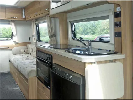 Elddis Majestic 140 Peugeot Boxer 2015