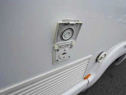 Bessacarr E584  2012