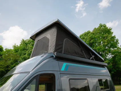Orange Campers  Trouvaille Classique MWB - Manual - Layout Option 2 - High top+ Atek roof 2026