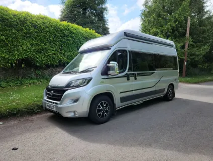 Auto-trail Motorhomes  V-LINE 610 SILVERLINE 2015