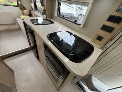 Elddis  Evolution 196 2017