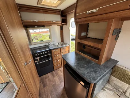 Auto-Sleeper  Broadway 2012