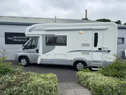 Auto-Trail  Navajo 2010