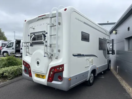 Auto-Trail  Navajo 2010