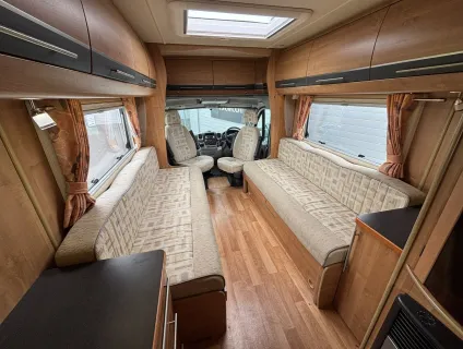 Auto-Trail  Navajo 2010