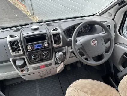 Auto-Trail  Navajo 2010