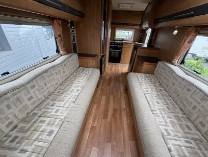 Auto-Trail  Navajo 2010