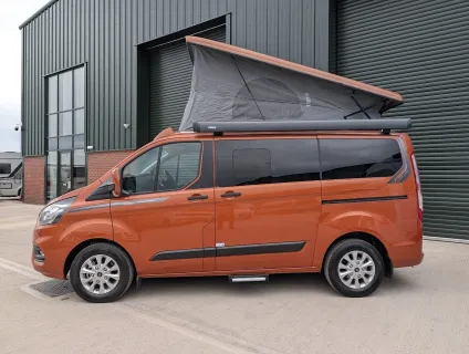 Auto-Sleepers  Custom Air Auto (T-00140) 