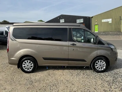Auto-Sleepers  Custom Air Auto (T-00126) 