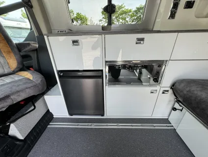 Auto-Sleepers  Custom Air Auto (T-00126) 