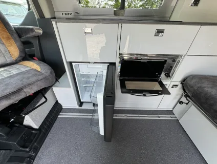 Auto-Sleepers  Custom Air Auto (T-00126) 