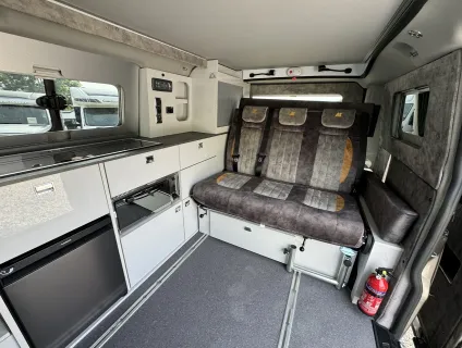 Auto-Sleepers  Custom Air Auto (T-00126) 
