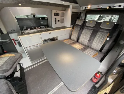 Auto-Sleepers  Custom Air Auto (T-00138) 