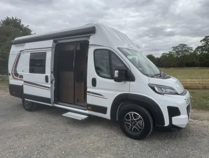 Weinsberg  Carabus 630 MEG Outlaw Edition Fire  (BN: 2605) 