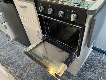 Auto-Sleepers  Warwick XL 2021