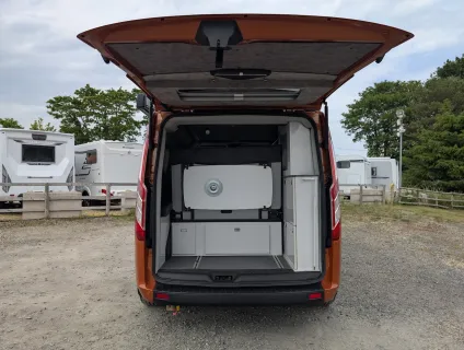 Auto-Sleepers  Custom Air Auto (T-00136) 