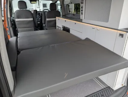 Auto-Sleepers  Custom Air Auto (T-00136) 