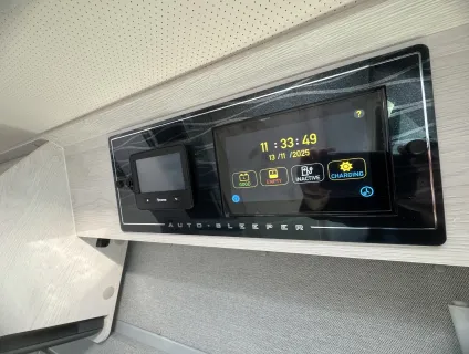 Auto-Sleepers  Warwick XL (P-09619) 