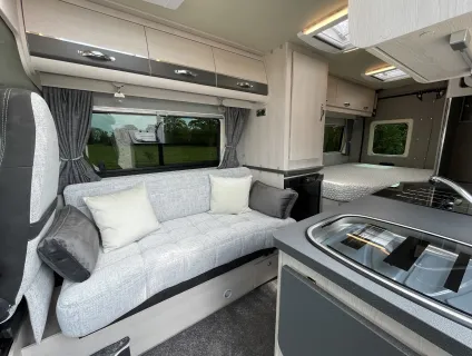 Auto-Sleepers  Kingham 180BHP Auto (P-09759) 