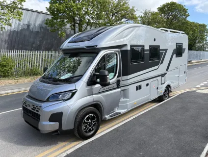 Adria  Coral 670 DC Supreme Coral 670 DC Supreme 