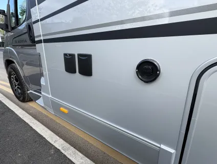 Adria  Coral 670 DC Supreme Coral 670 DC Supreme 