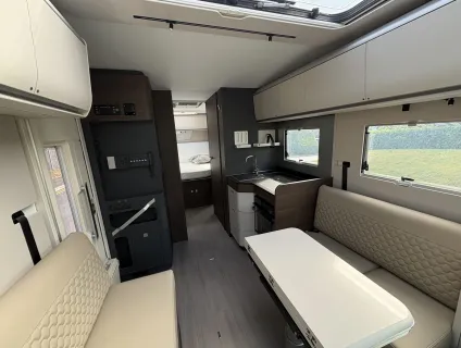 Adria  Coral 670 DC Supreme Coral 670 DC Supreme 